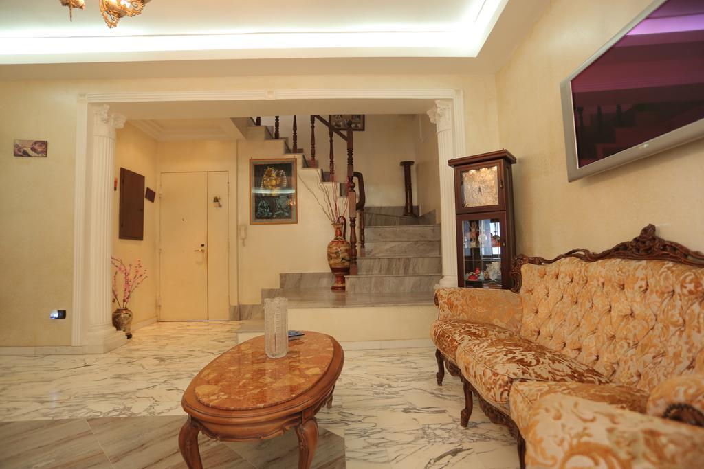 Casa Toto' * Naples